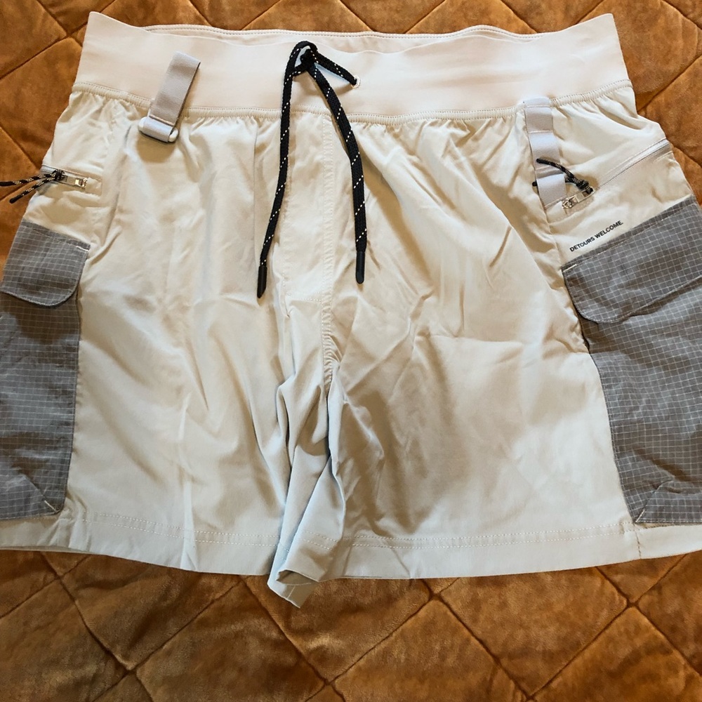 Cargo hiking shorts